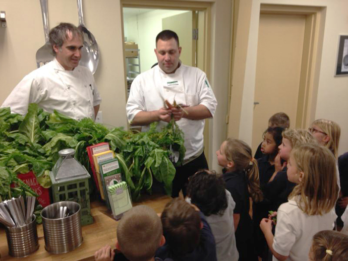 AWTY-Garden-kids kitchen